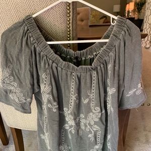 Lucky Brand off-the-shoulder gray top - Size L